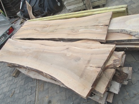 Predam orechove drevo - 3