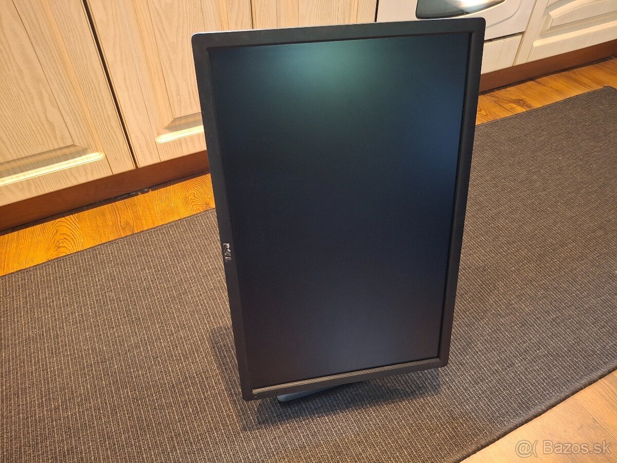 24" DELL UltraSharp FullHD lcd - 3