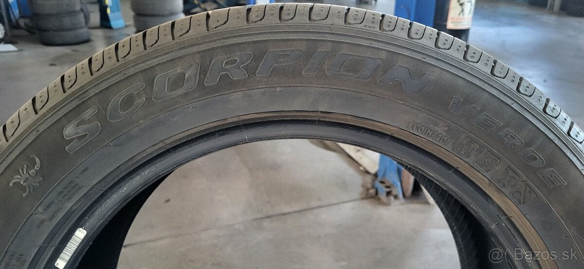 235/55R18 Pirelli Scorpion - 3