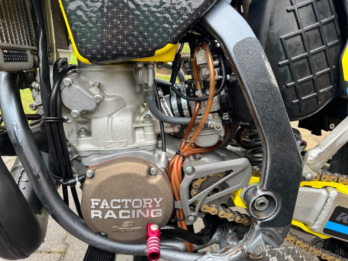 Suzuki RM 250 K8