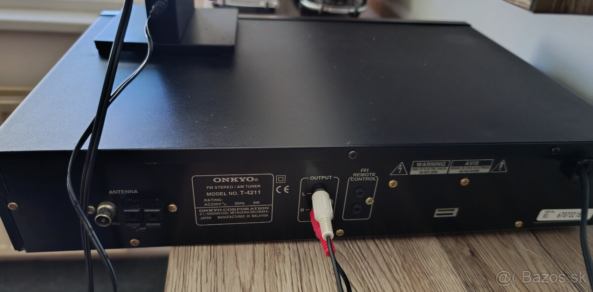 Predám kvalitný digitálny tuner ONKYO s RDS . - 3