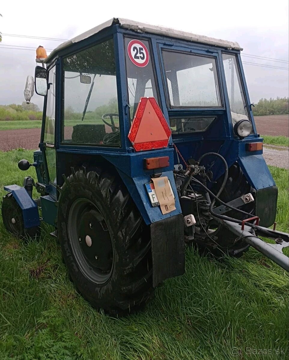 Na predaj traktor ZETOR 6718 - 3