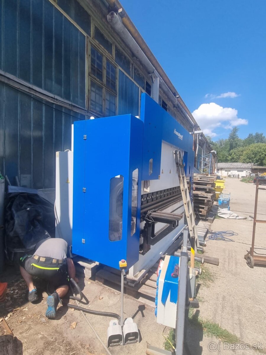 Hydraulický ohraňovací lis - 3