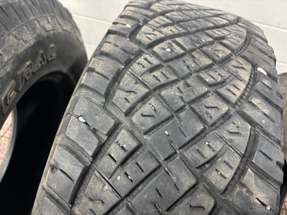 Pneu 245/70r16 - 3