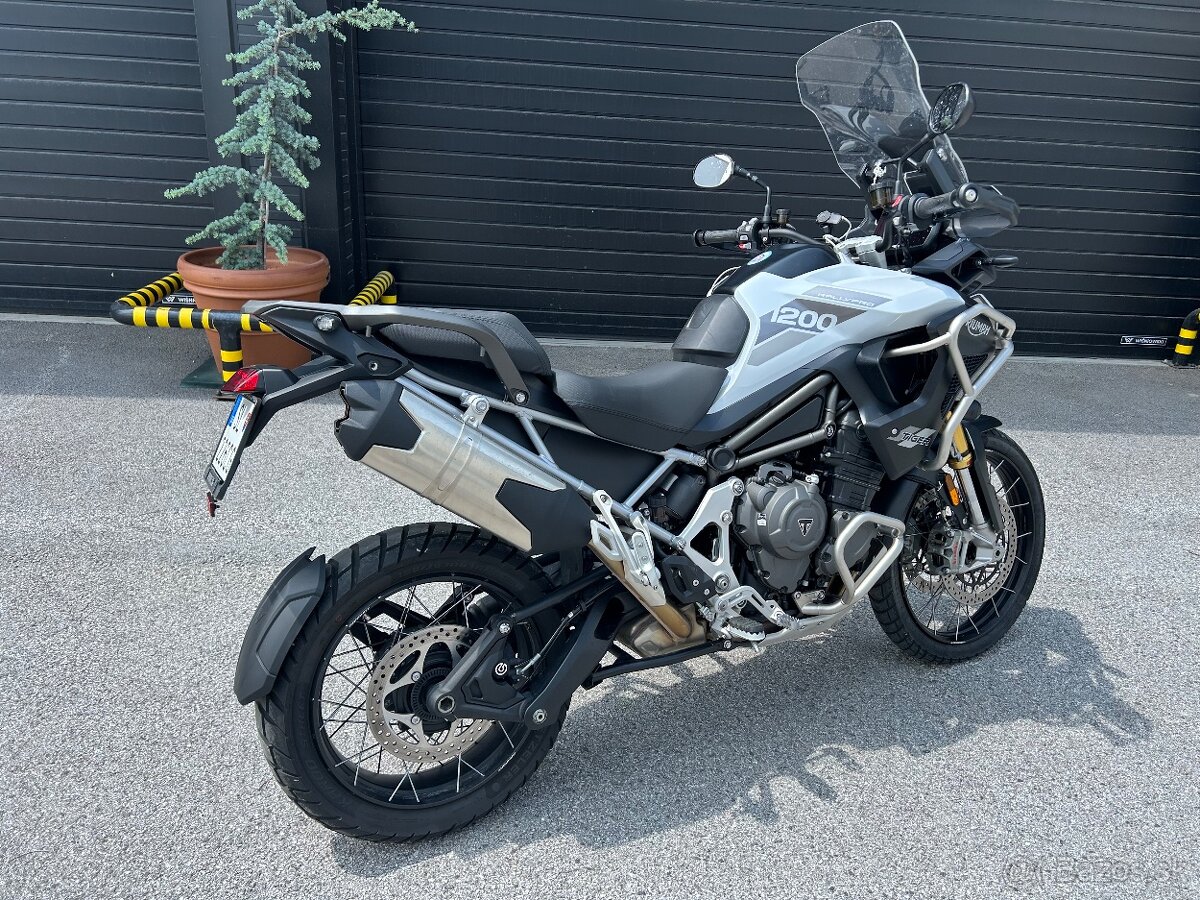 triumph tiger 1200