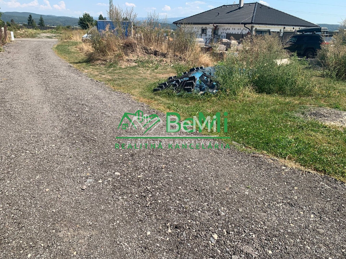 Stavebný pozemok medzi novostavbami 647 m2, Sielnica - 3