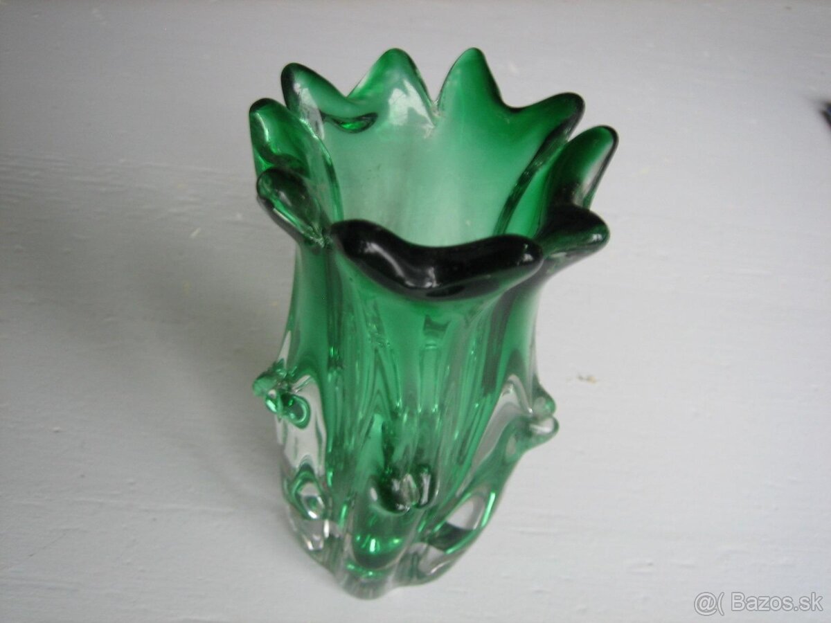Zelená váza, hutné sklo, ČSSR, J.Taraba, Lednické Rovne - 3
