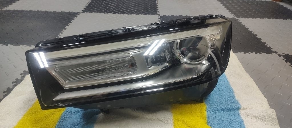 Audi Q5 II 2 FY 2016 - 2020 - Lave predne svetlo - 3