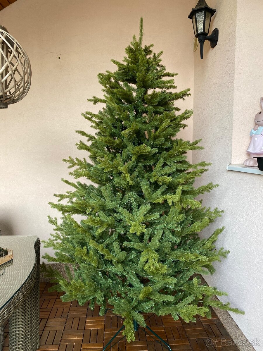 Umelý vianočný stromček 3D - nový - 3