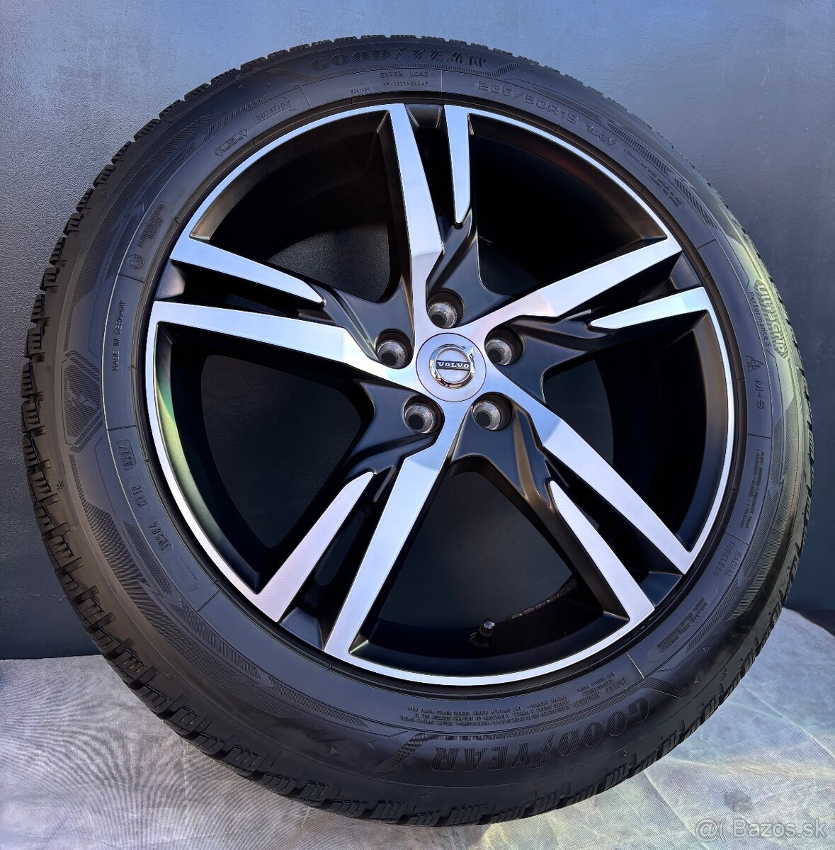 Zimní top sada Volvo XC40 / V90 CC 235/50R19 103V - 3