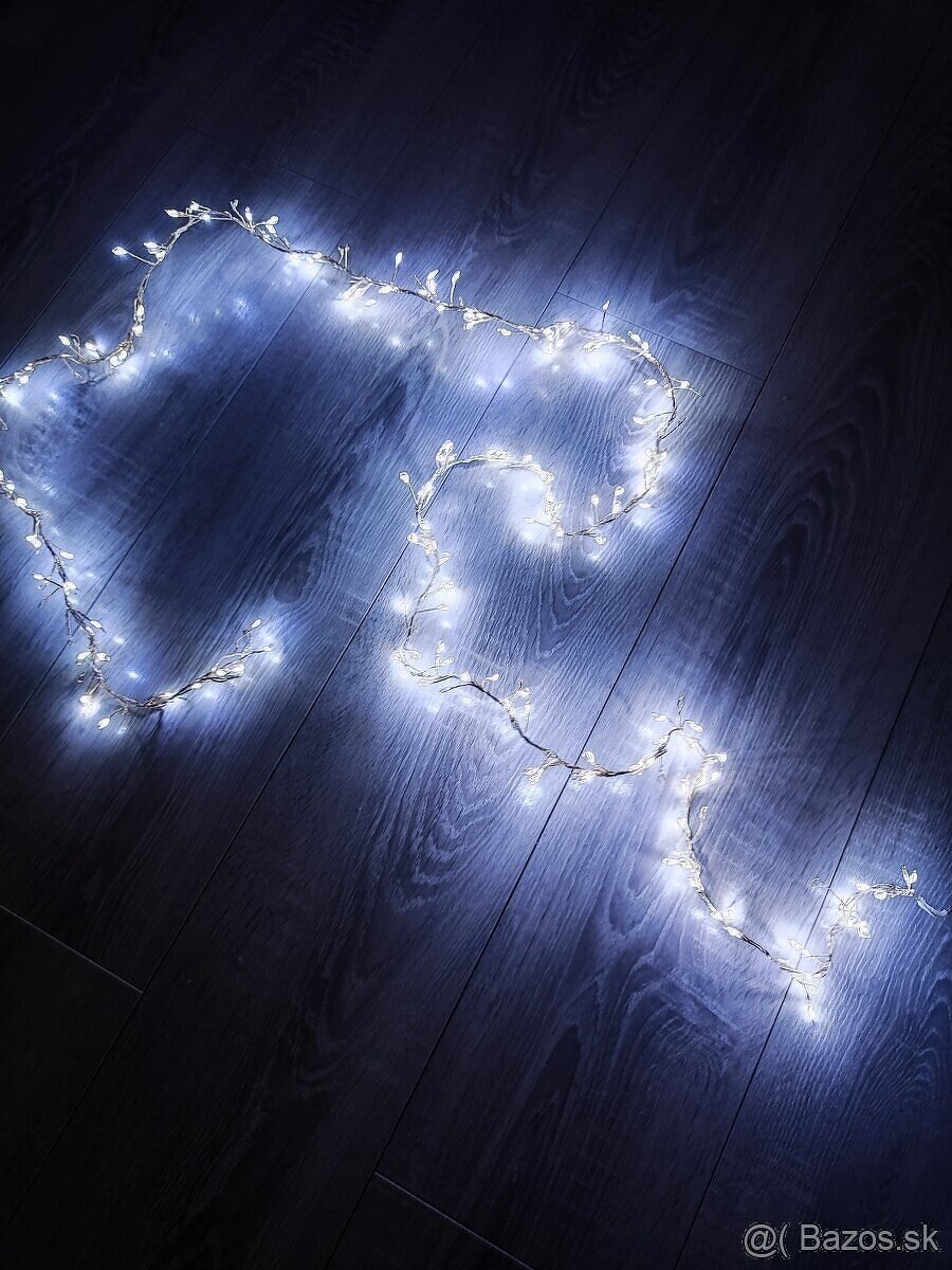 vianočný stromček, vianočné ozdoby, svetielka - 3