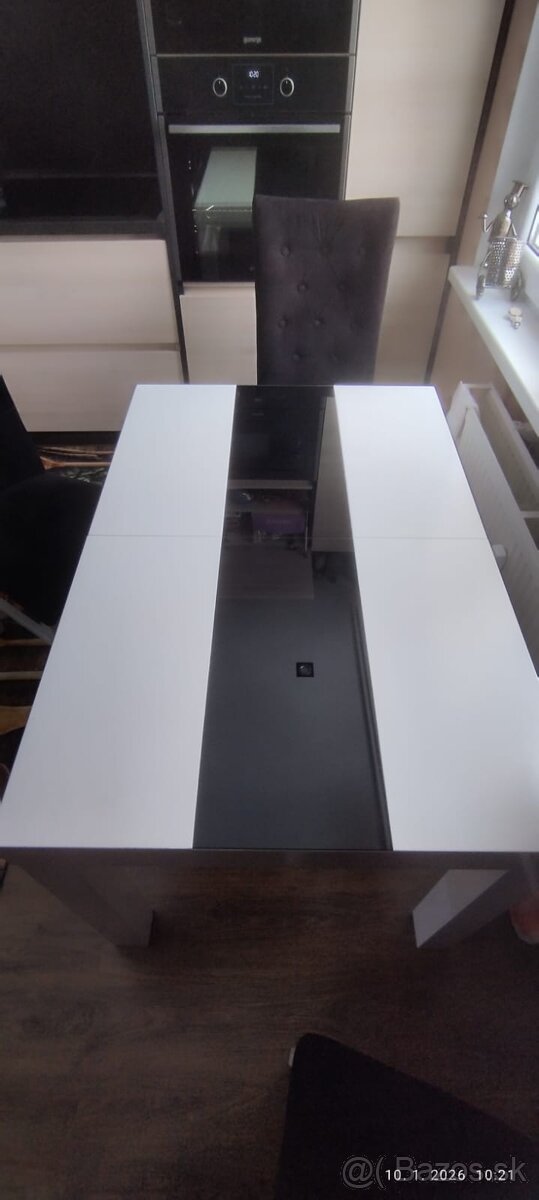 Jedálenský stôl zo stoličkami - 3