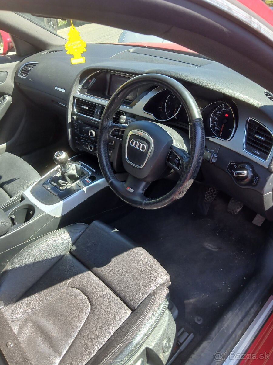 Predám Audi A5 s-line dovoz GB - 3