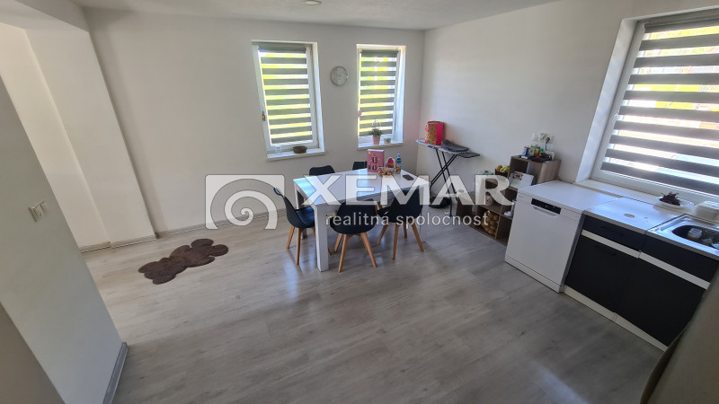 Na predaj 3-izbový byt v Hriňovej - 3