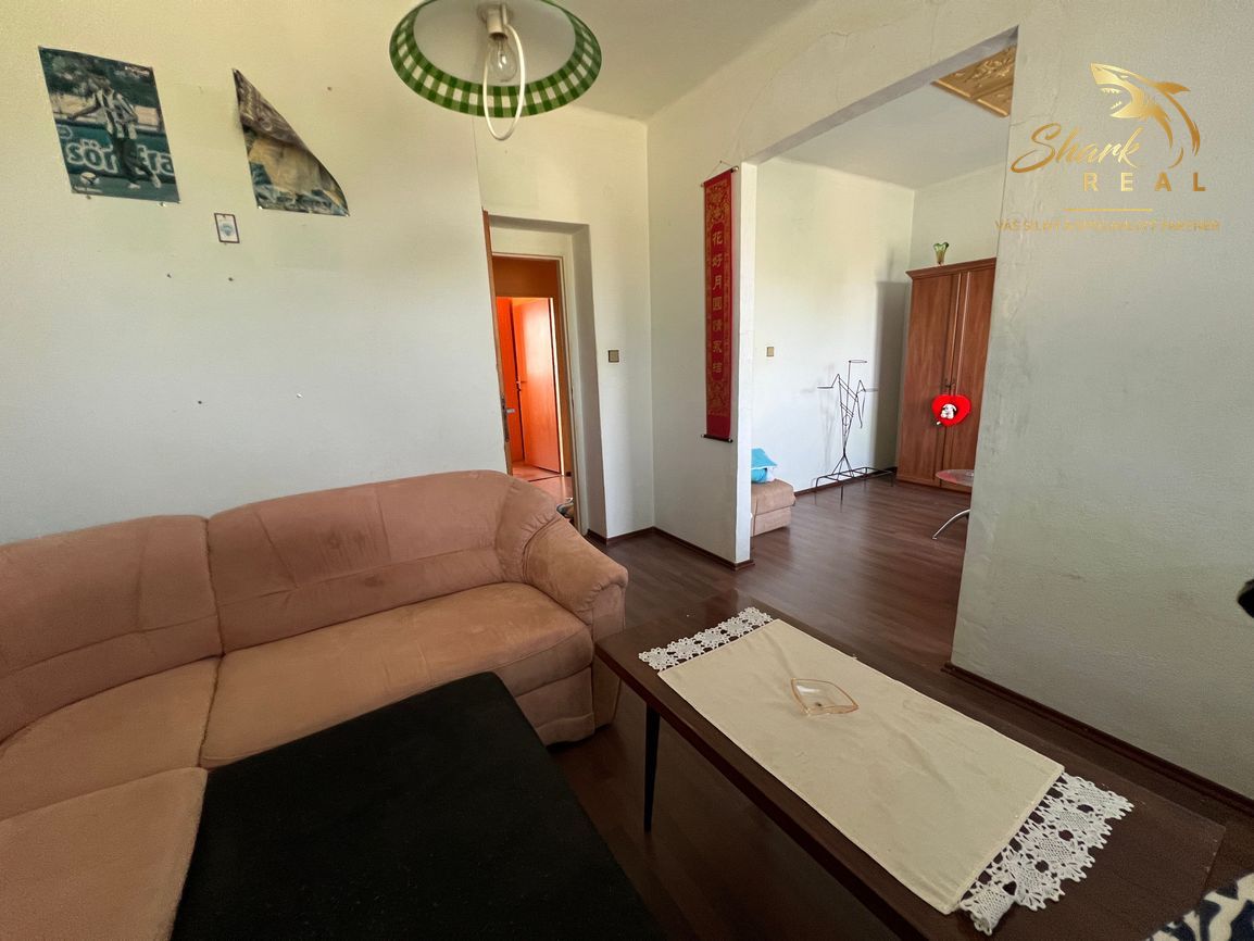 Presvetlený 4 izbový rodinný dom s garážou - 3