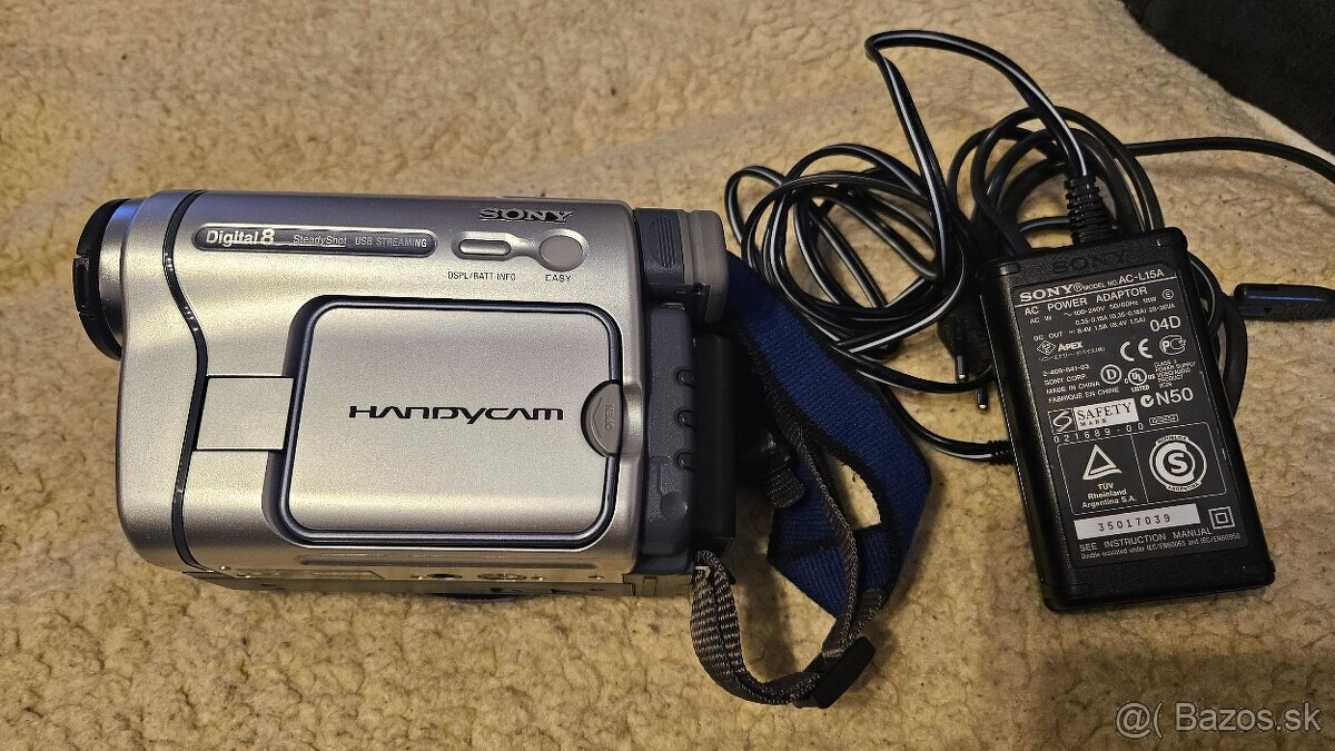 Predám zachovalú Digital8 kameru SONY - 3