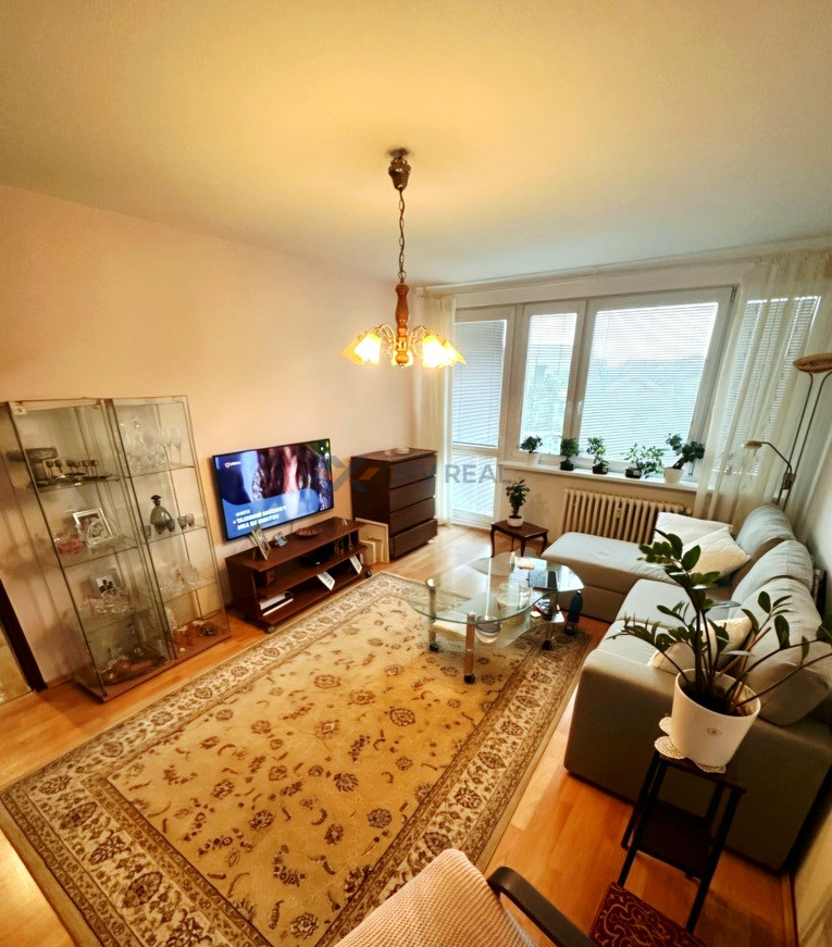 PREDAJ PRIESTRANNÝ 3-IZB.BYT, 2 X BALKÓN, BRATISLAVA-VRAKUŇA - 3