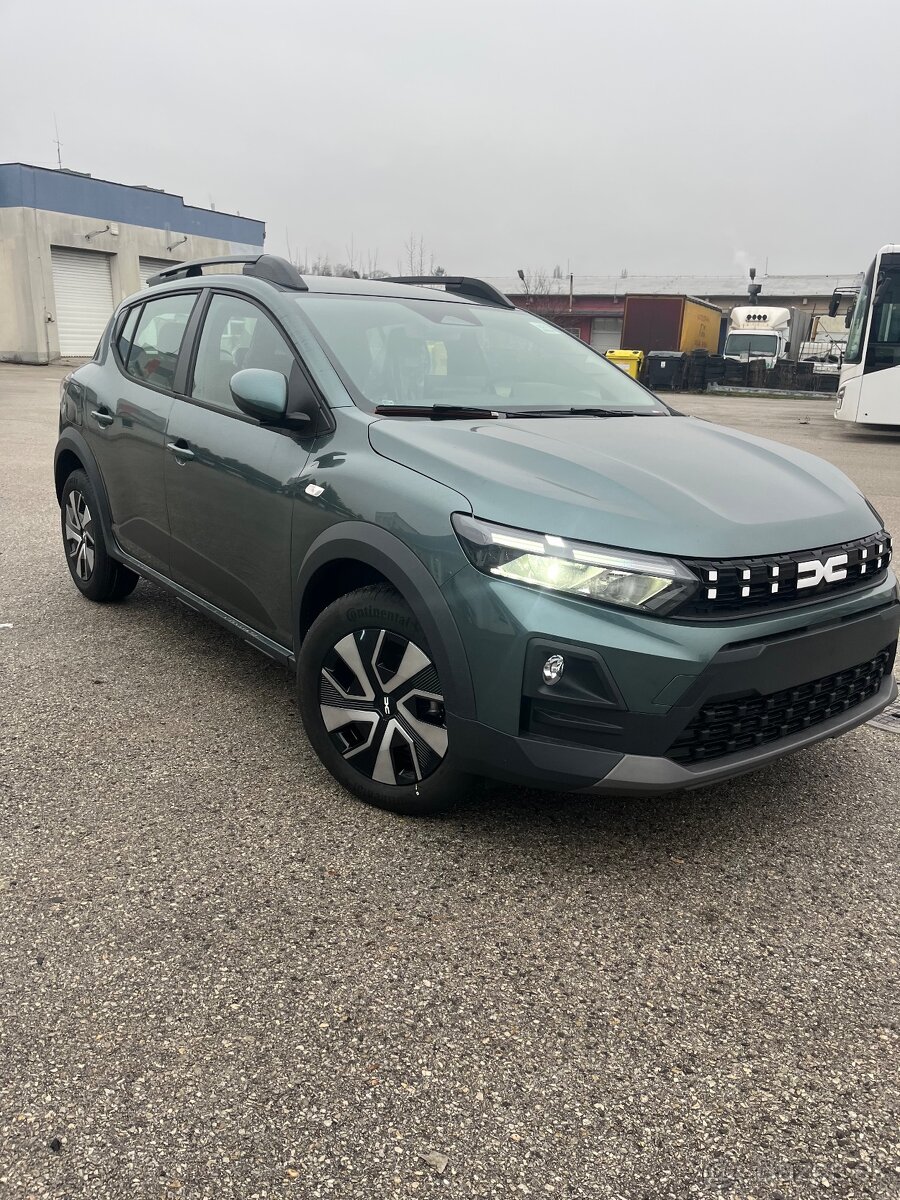 NOVÁ DACIA SANDERO STEPWAY TCE 110 - 3