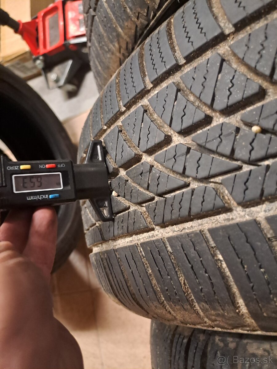 Celoročné Hankook Kinergy 4S 205/60/16 92H - 3