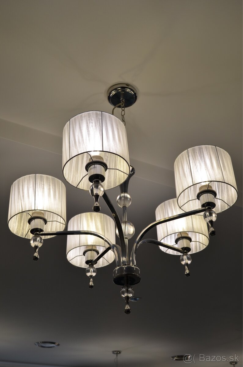 Luster visiaci čierny, biely, guľový - 3