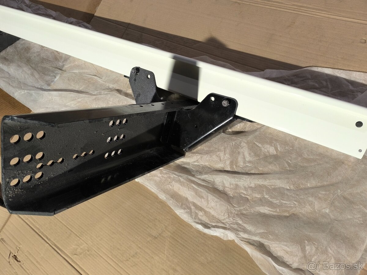 Predám nárazník Krone. 2x - 3