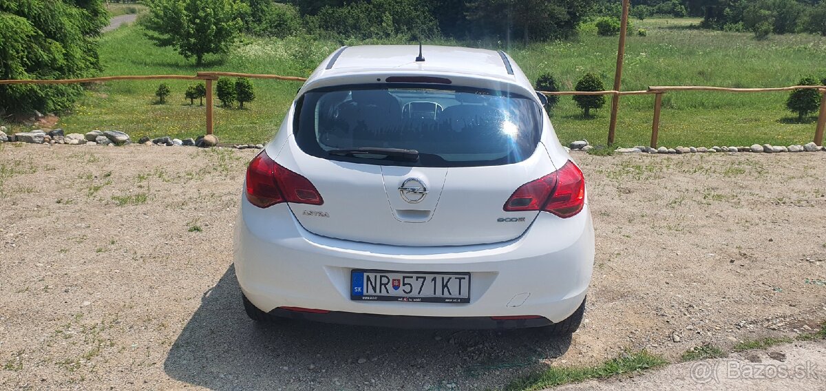 Opel astra j - 3