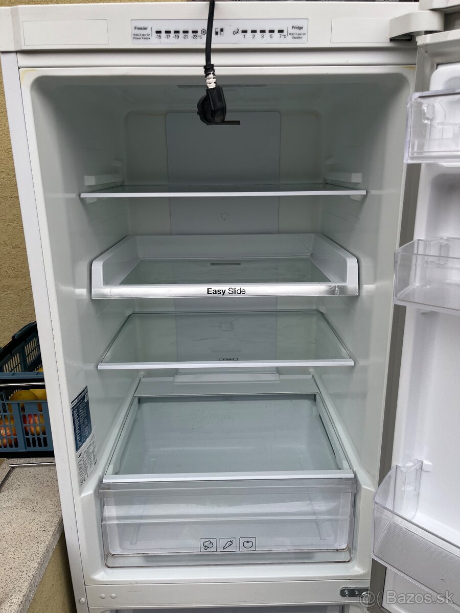 Predám kombinovanú chladničku Samsung - 3