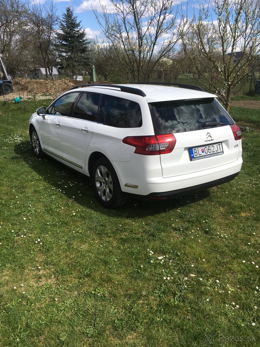 Predám Citroen C5 r.v.2015.cena 4900€ - 3