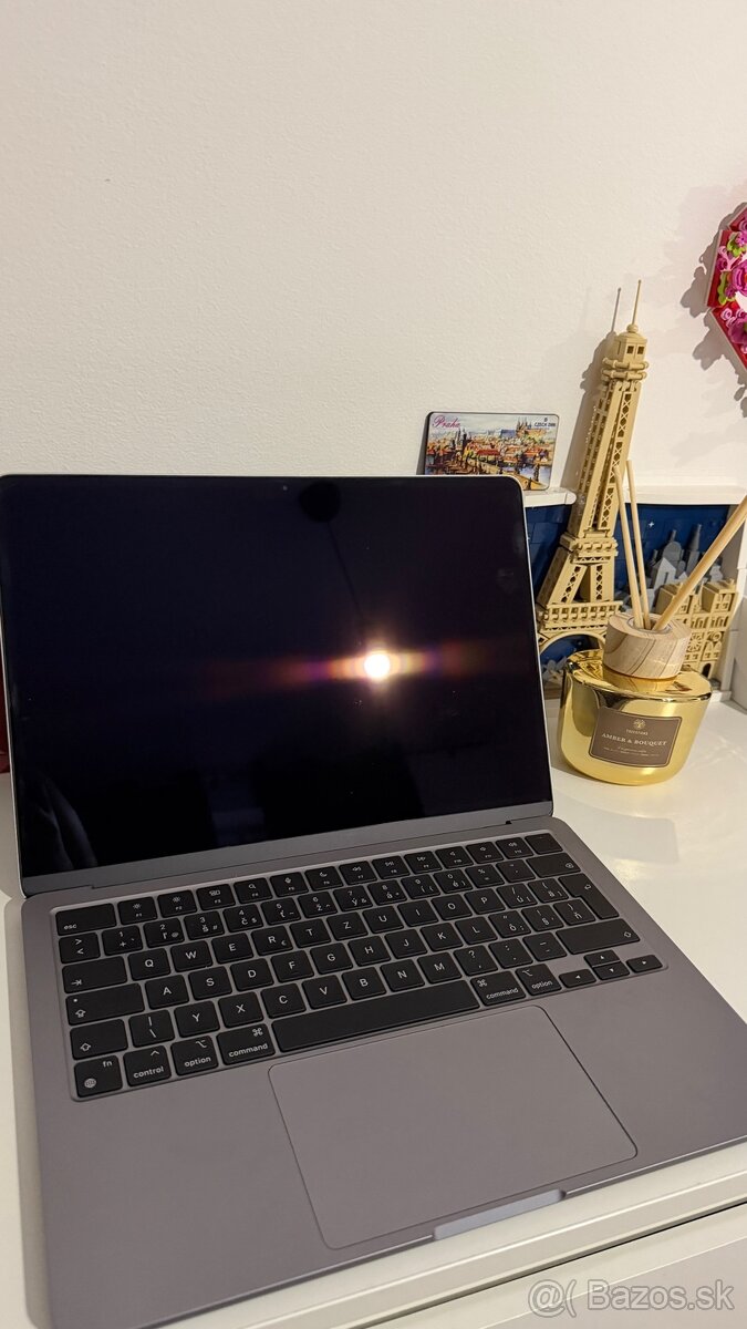MacBook Air 13 M3 Space gray - 3