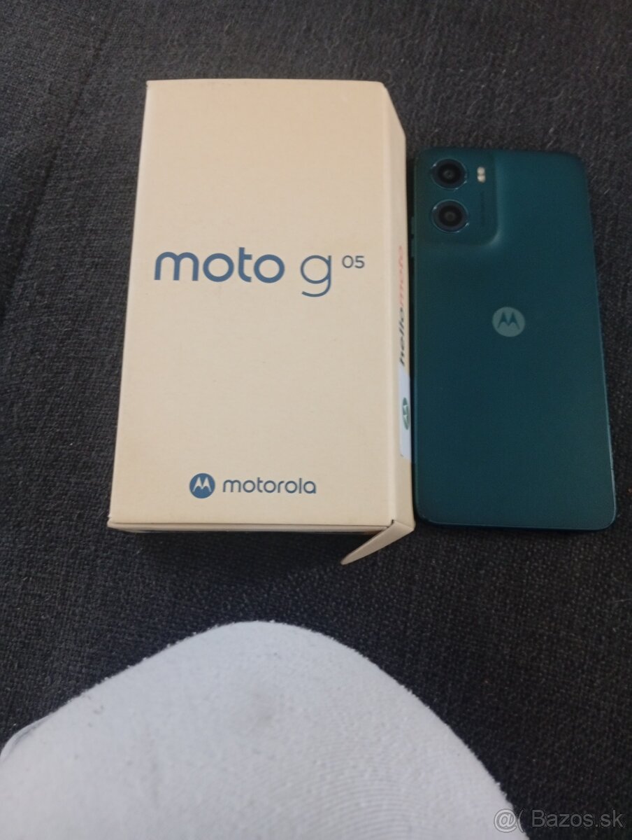 Predám telefón Moto g05 - 3