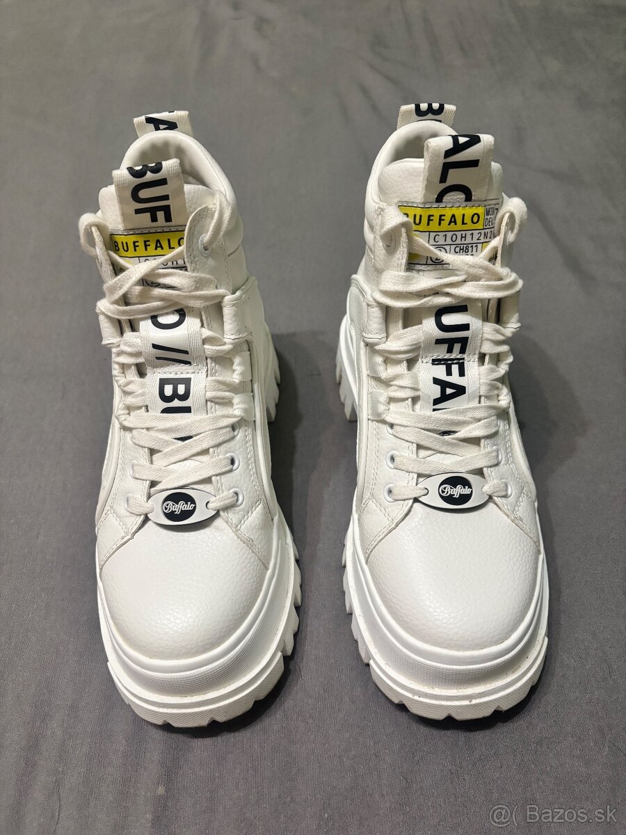 Damske členkové čižmy /tenisky Buffalo , vek,38 - 3