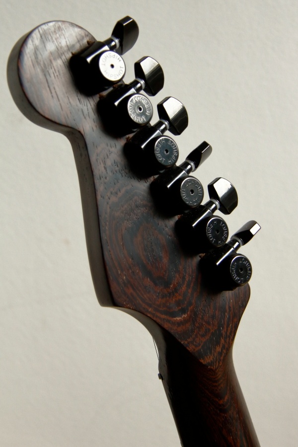 Predavam Stratocaster - 3