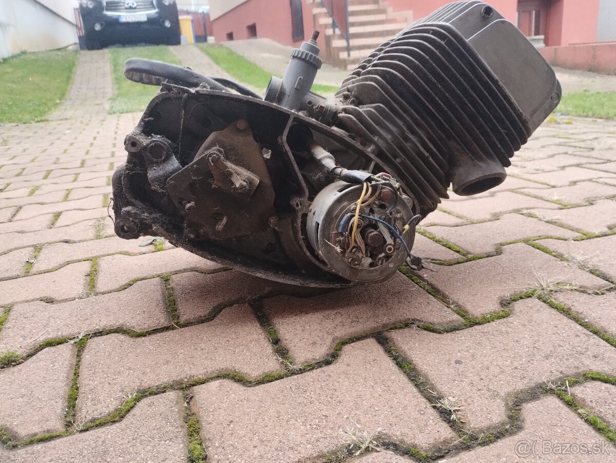 Motor Jawa/ČZ 350 - 3