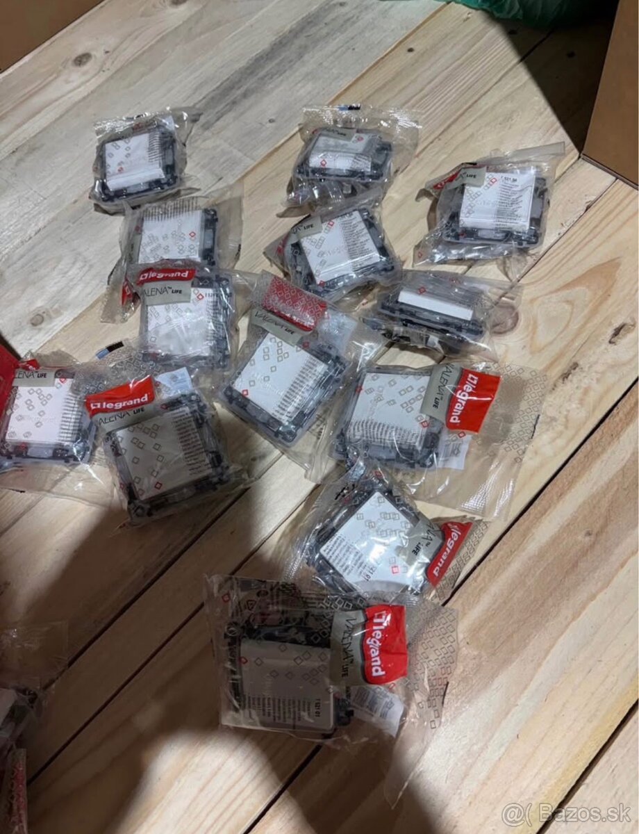 Legrand zásuvky a vypínače - 3