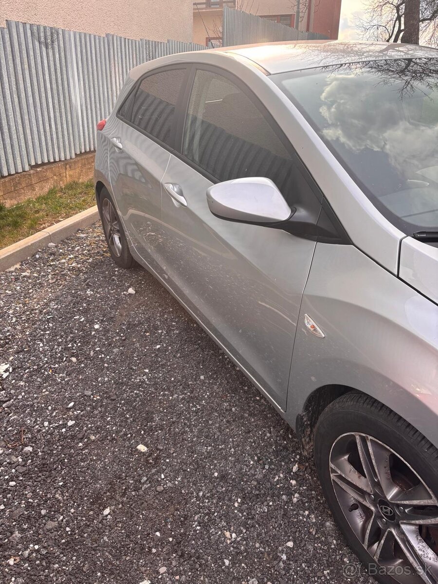 Hyundai i30, 1,6 benzin, len 57 400km - 3