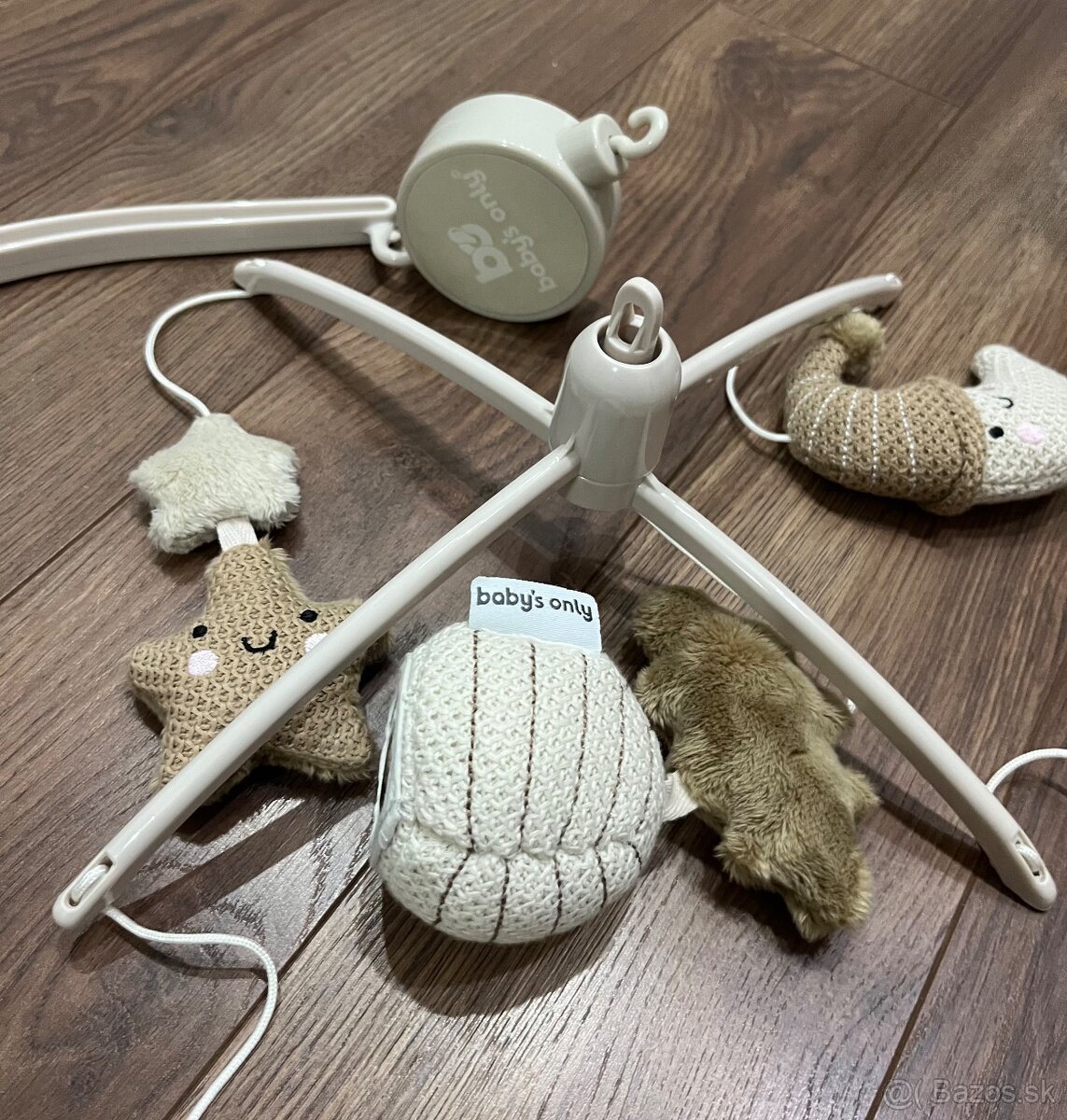 Kolotoč nad postieľku - 3