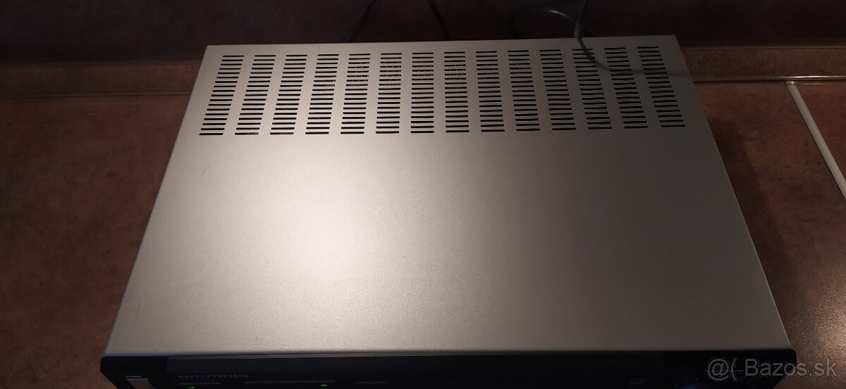 Zosilňovač Grundig V 7200 - 3