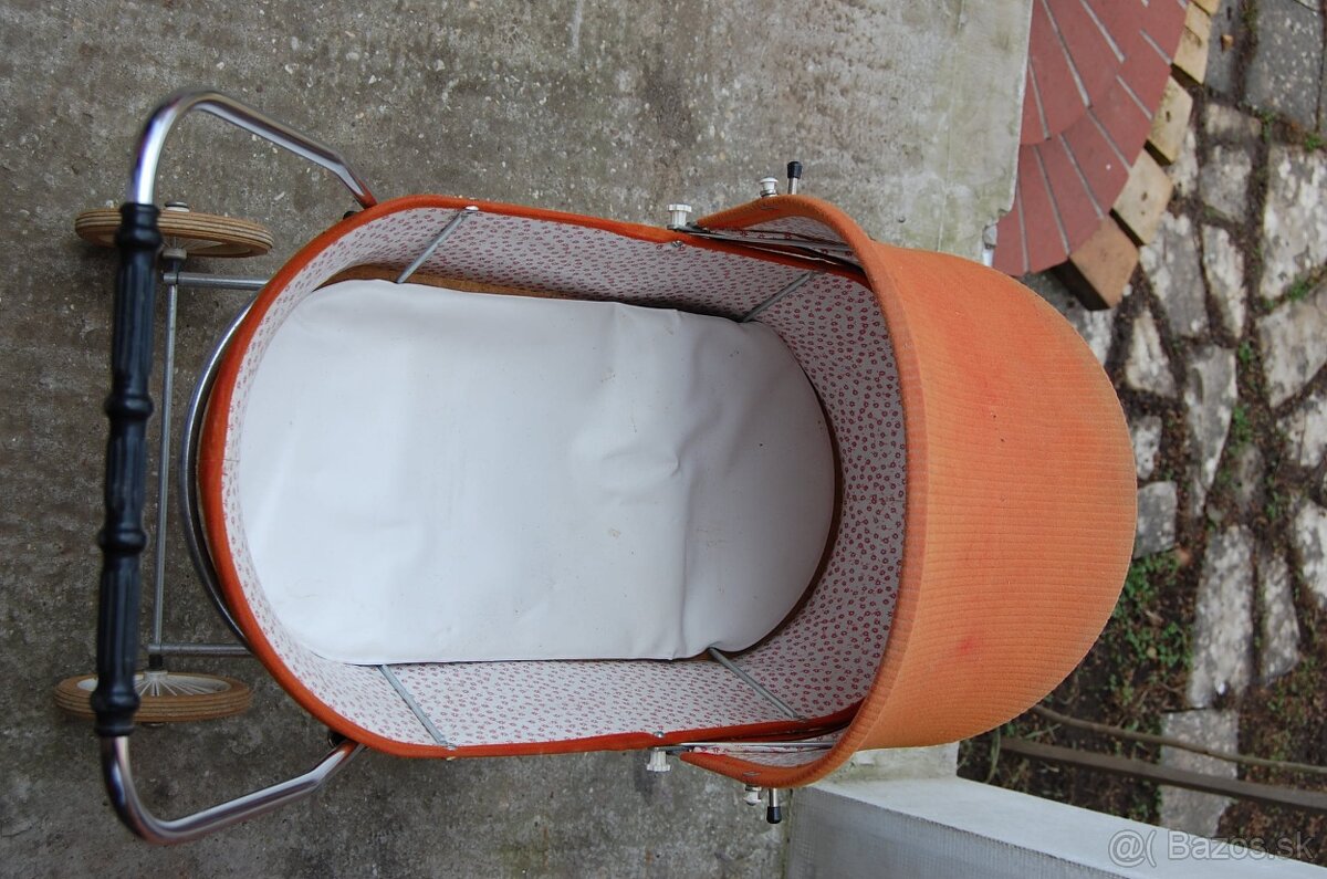 Detský retro kočík pre bábiky. - 3