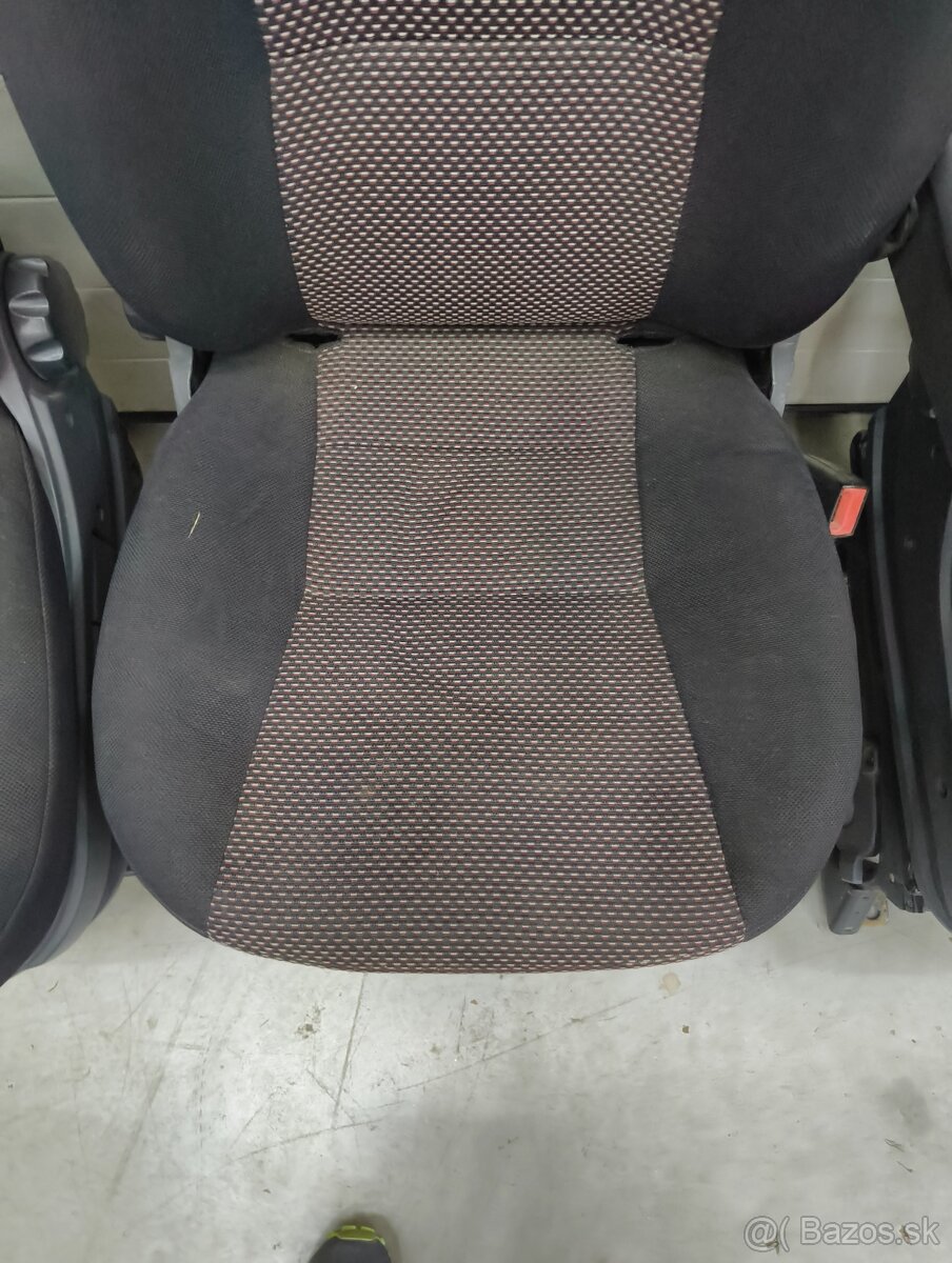 Predám sedačky - 3