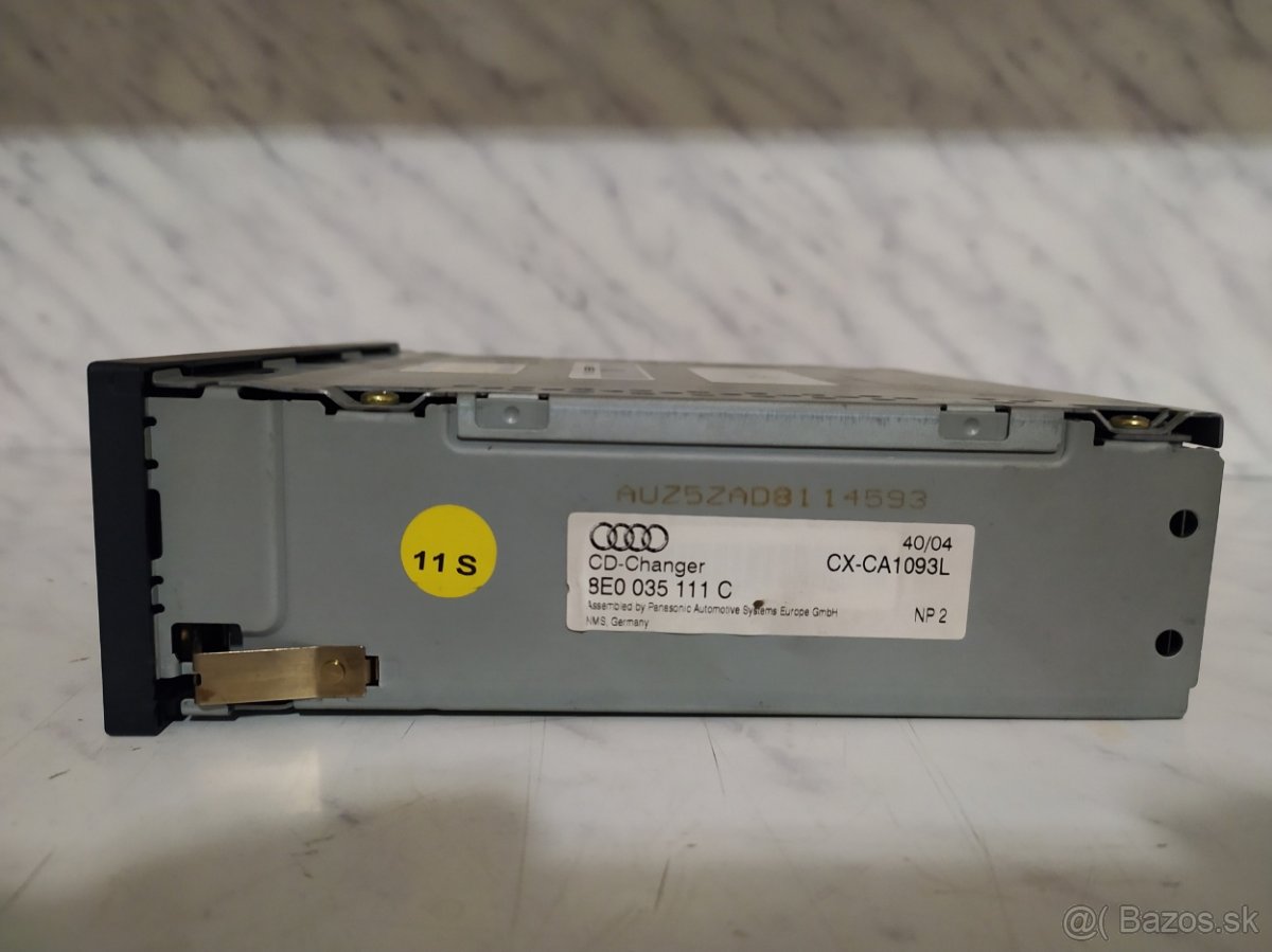 CD menič audi 8E0035111C - 3