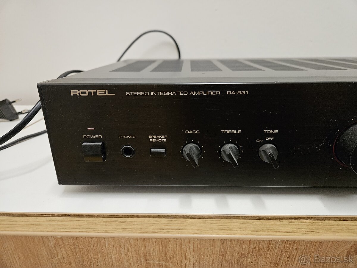 Rotel - 3