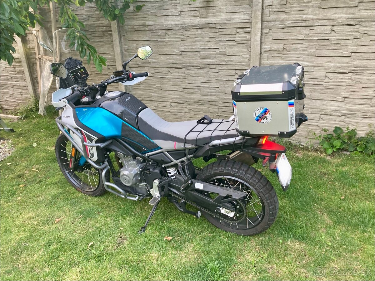 CF MOTO 450MT