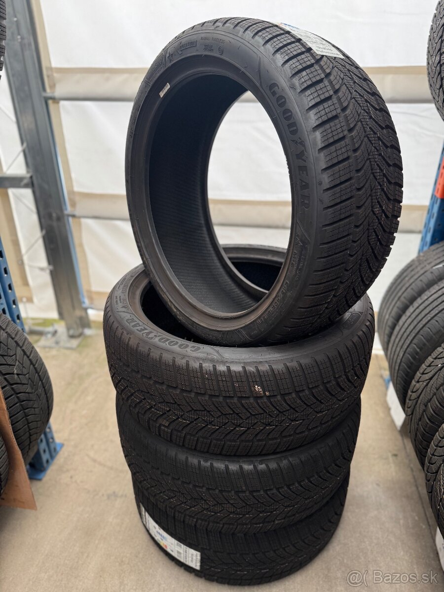Goodyear 245/40 R19 98W XL - 3