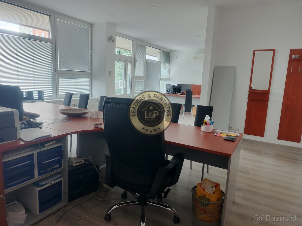 Na predaj obchodno - kancelársky priestor Nitra -Sandokan ča - 3