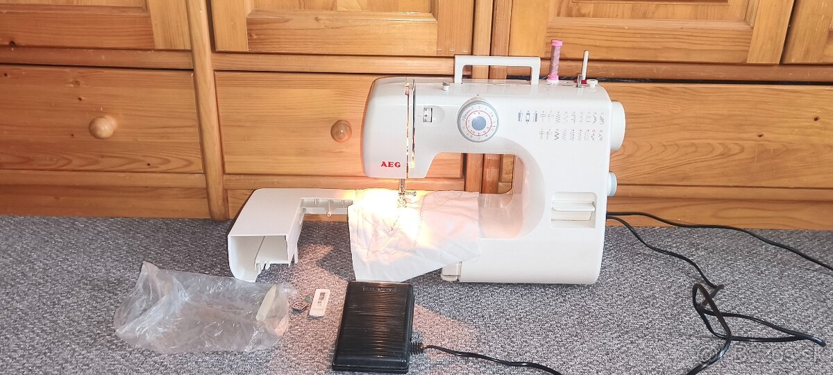 Predám šijací stroj AEG 376S+príslušenstvo - 3