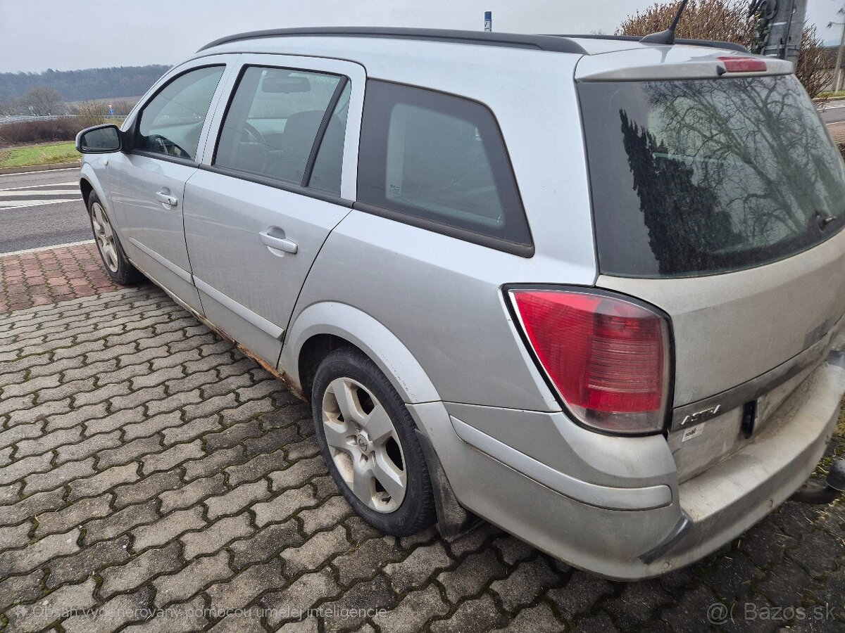 Predám na náhradné diely opel astra station wagon (2006) - 3