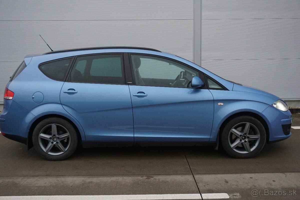 Seat Altea XL Ecomotive 1.6TDi I-TECH 77kW BiXenon 4/2015 - 3