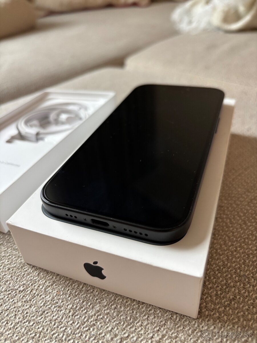 Apple iPhone 15 128GB - 3
