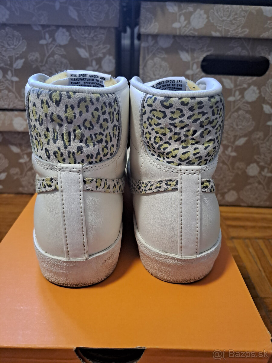 NIKE Blazer Mid '77 Lemon Leopard - 3