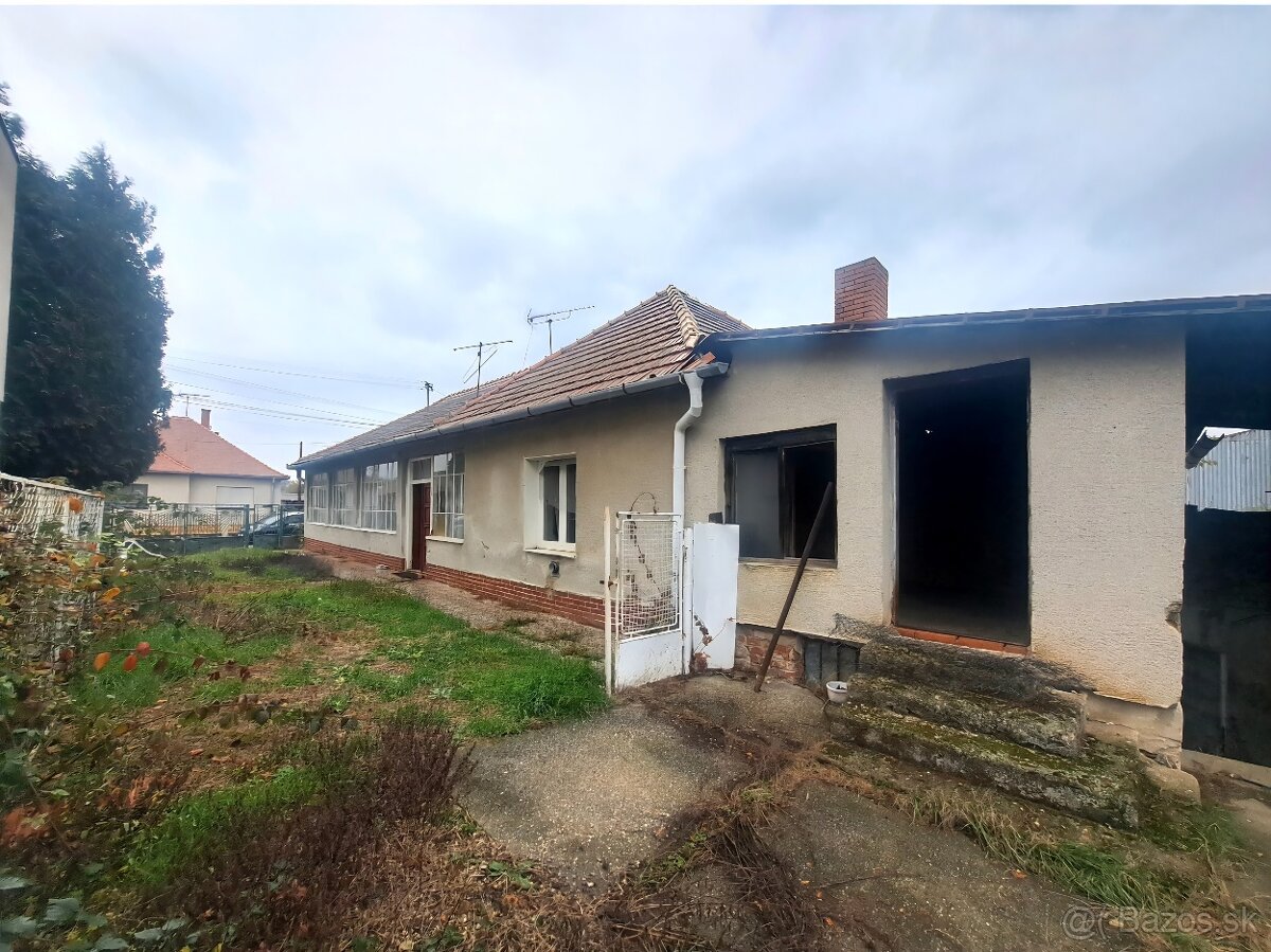 Na predaj rodinný dom v centre Vrábel v tichej uličke - 3